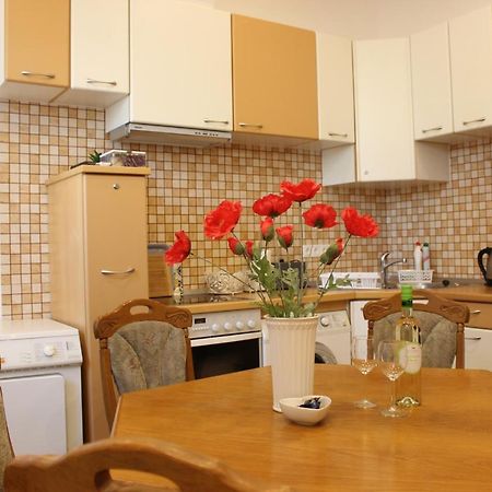 Vito Apartman Eger Extérieur photo