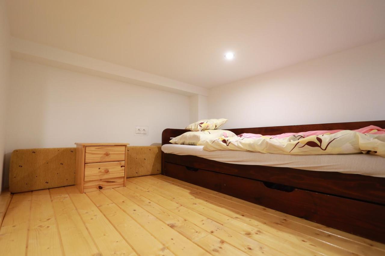 Vito Apartman Eger Extérieur photo