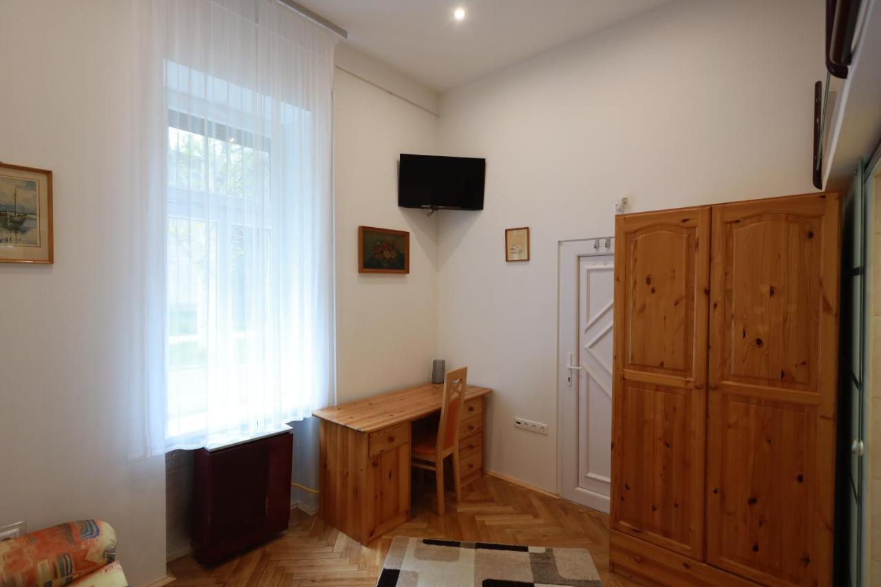 Vito Apartman Eger Extérieur photo