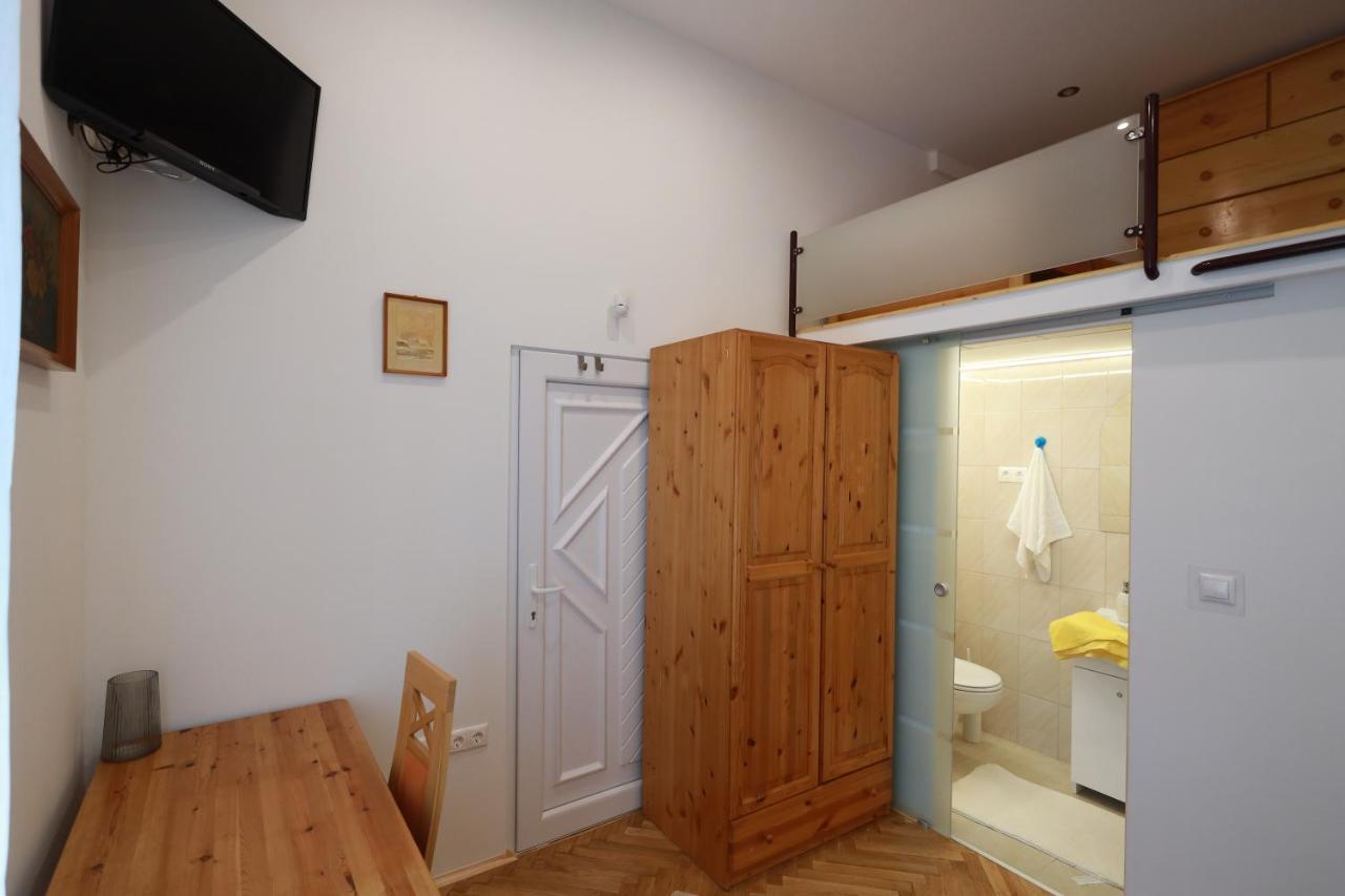 Vito Apartman Eger Extérieur photo