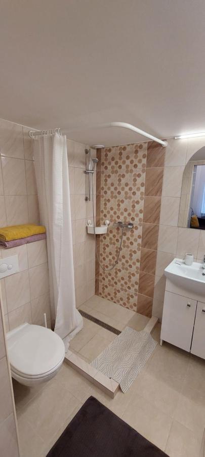 Vito Apartman Eger Extérieur photo